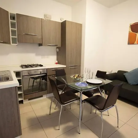 Strand 9 Apartment *
